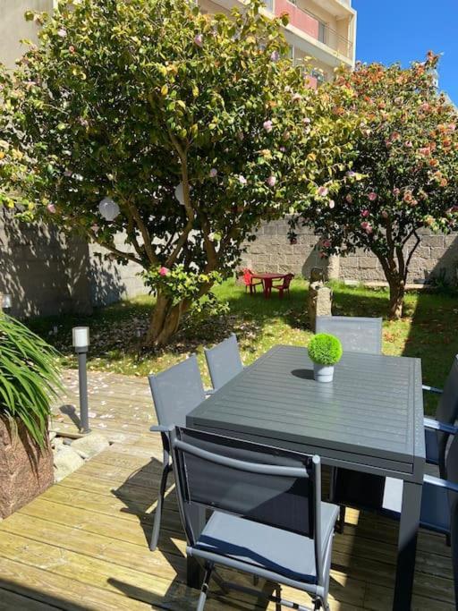 Appartement Cosy Avec Jardin En Centre-Ville Перос-Гирек Екстериор снимка